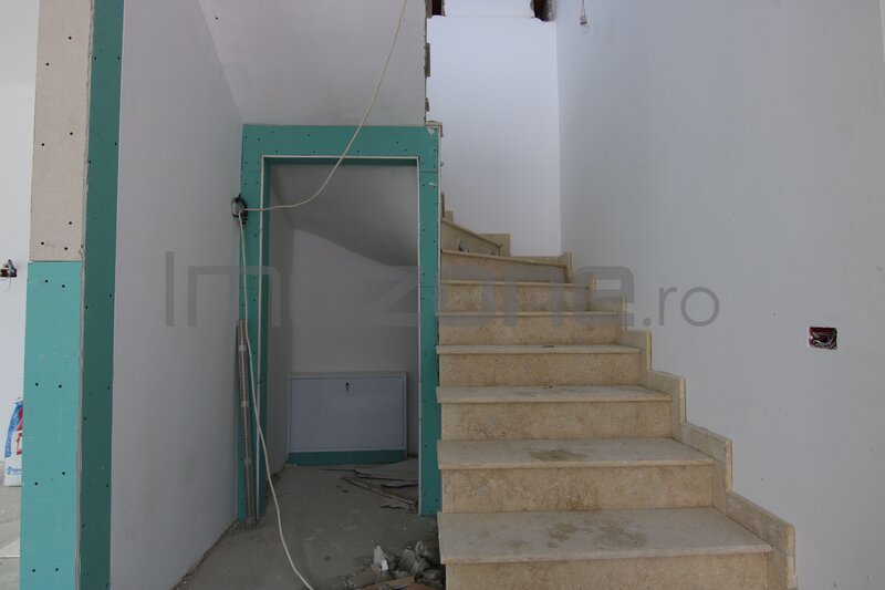 Otopeni, vila individuala P+1, 4 camere, 3 dormitoare, 3 bai, 131 mp utili, teren 350 mp